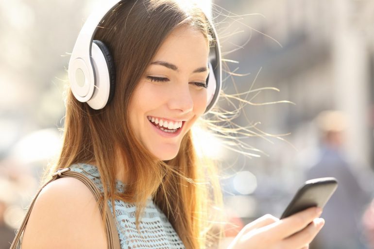 Escuchar canciones en inglés